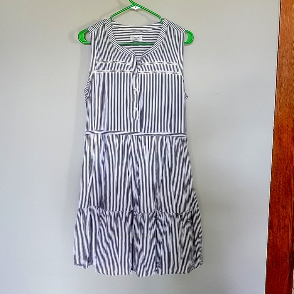 Old navy dress- size medium